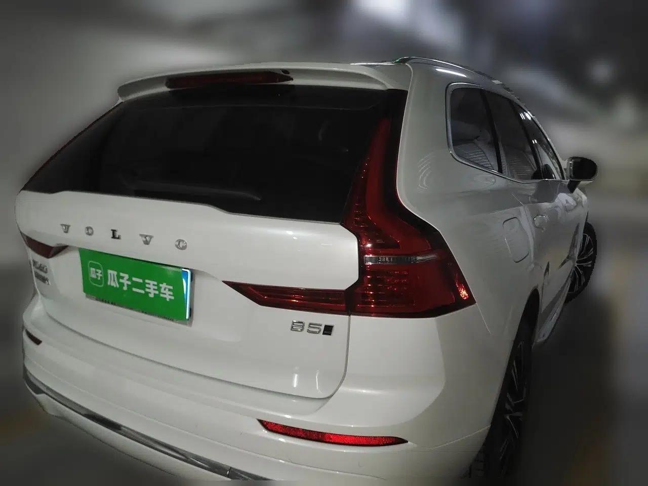 Volvo XC60 2022 B5 4x4 Smart Luxury Edition — миниатюра 6