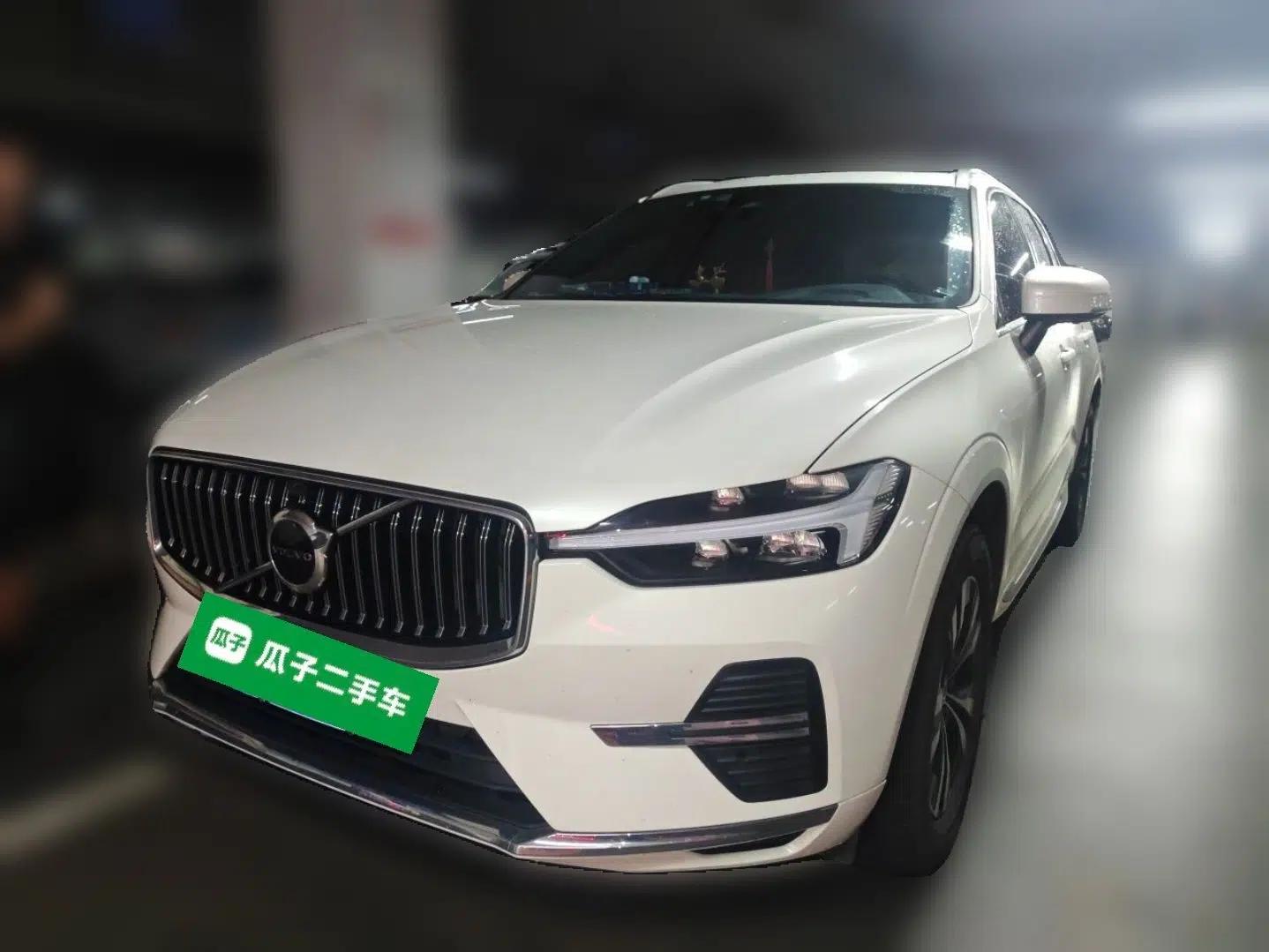 Volvo XC60 2023 B5 4x4 Smart Luxury Edition — миниатюра 1