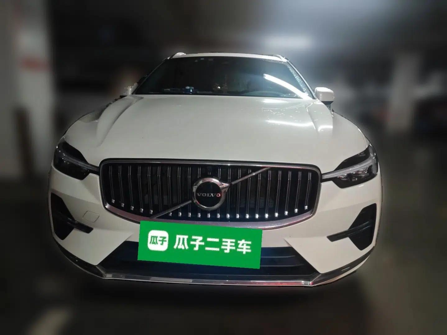 Volvo XC60 2023 B5 4x4 Smart Luxury Edition — миниатюра 2