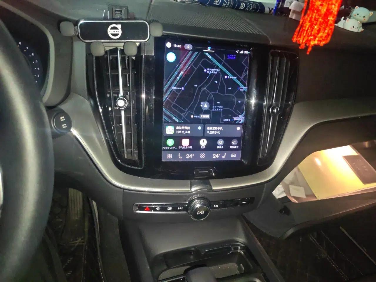 Volvo XC60 2023 B5 4x4 Smart Luxury Edition — миниатюра 13