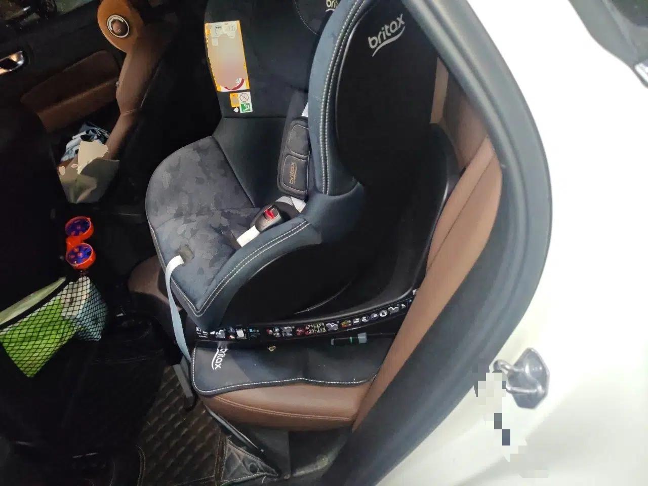 Volvo XC60 2023 B5 4x4 Smart Luxury Edition — миниатюра 17