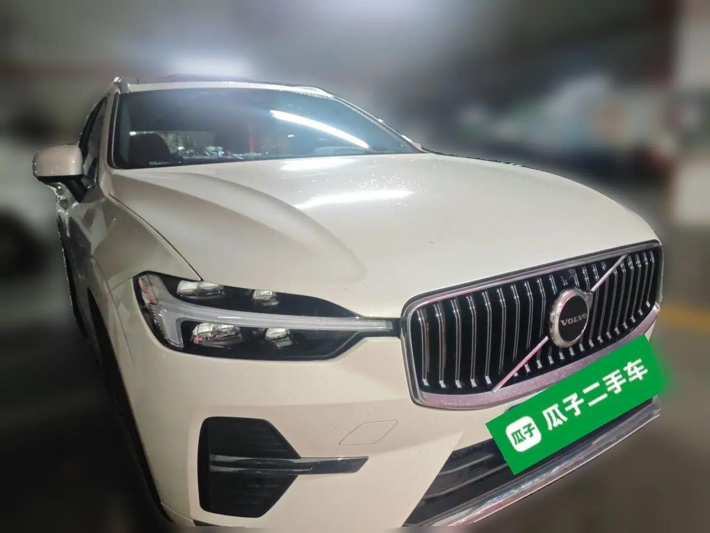 Volvo XC60 2023 B5 4x4 Smart Luxury Edition — миниатюра 3