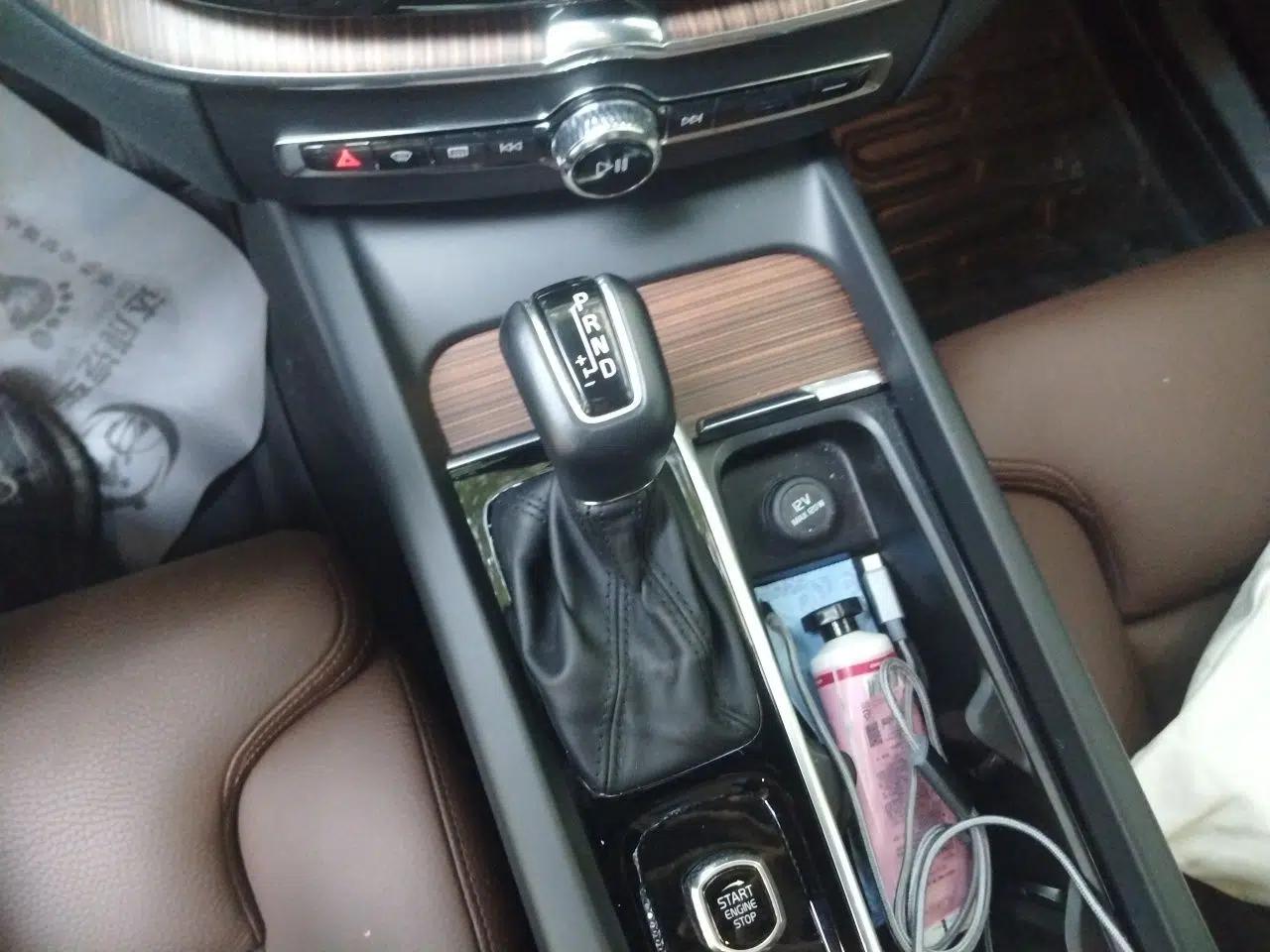 Volvo XC60 2021 T5 4x4 Smart Luxury Edition — миниатюра 14