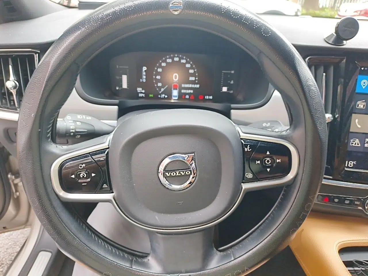 Volvo S90 2017 T4 Zhiyi Edition — миниатюра 10