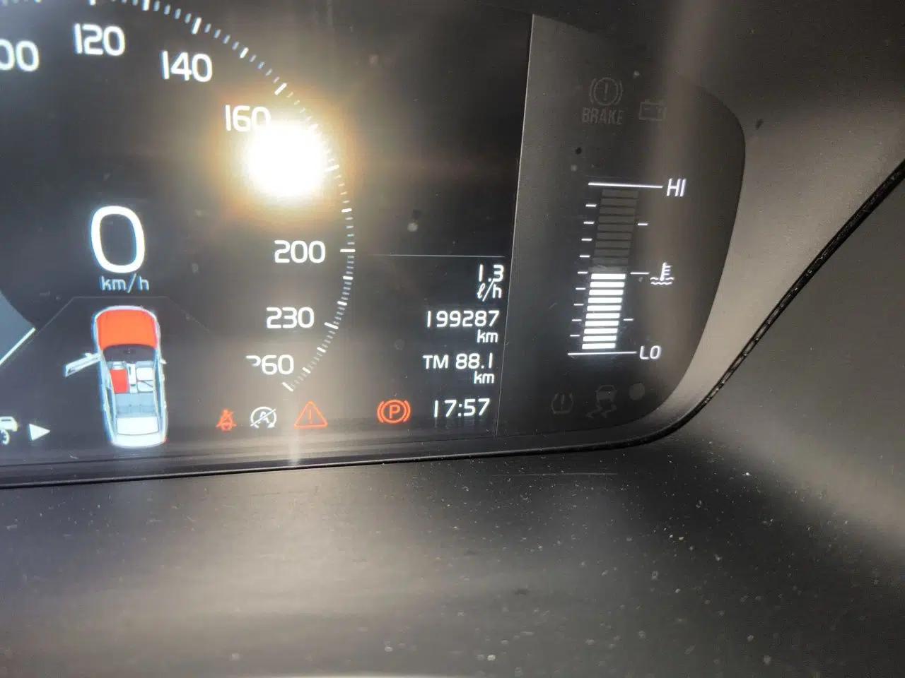 Volvo S90 2020 T5 Zhiyi Luxury Edition — миниатюра 12
