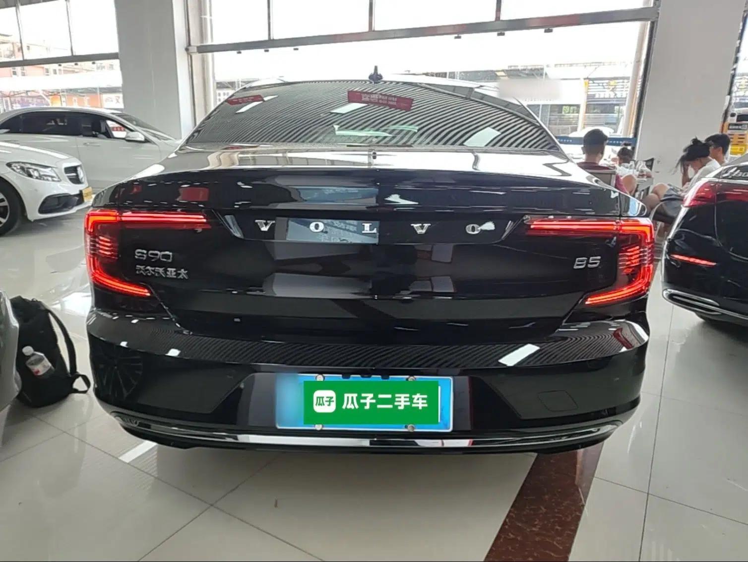 Volvo S90 2024 B5 Zhiyi Luxury Edition — миниатюра 5