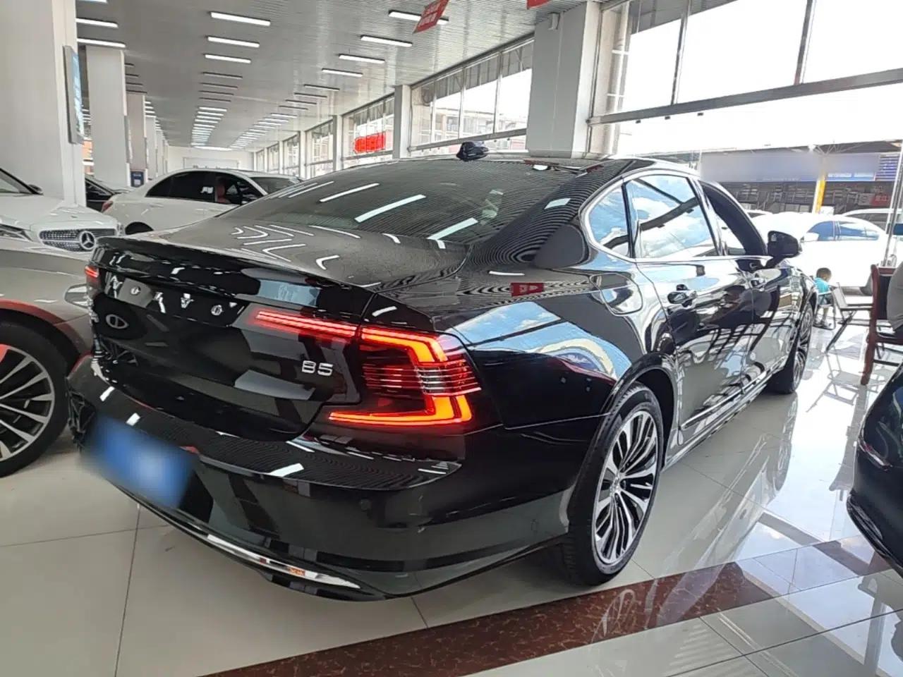 Volvo S90 2024 B5 Zhiyi Luxury Edition — миниатюра 6