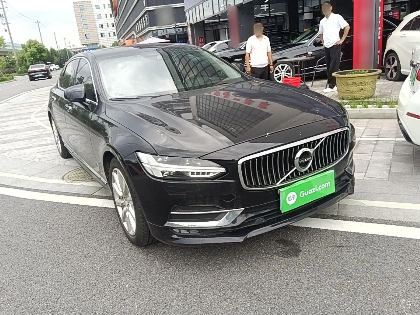 Volvo S90 2020 T5 Zhiyuan Luxury Edition — миниатюра 3