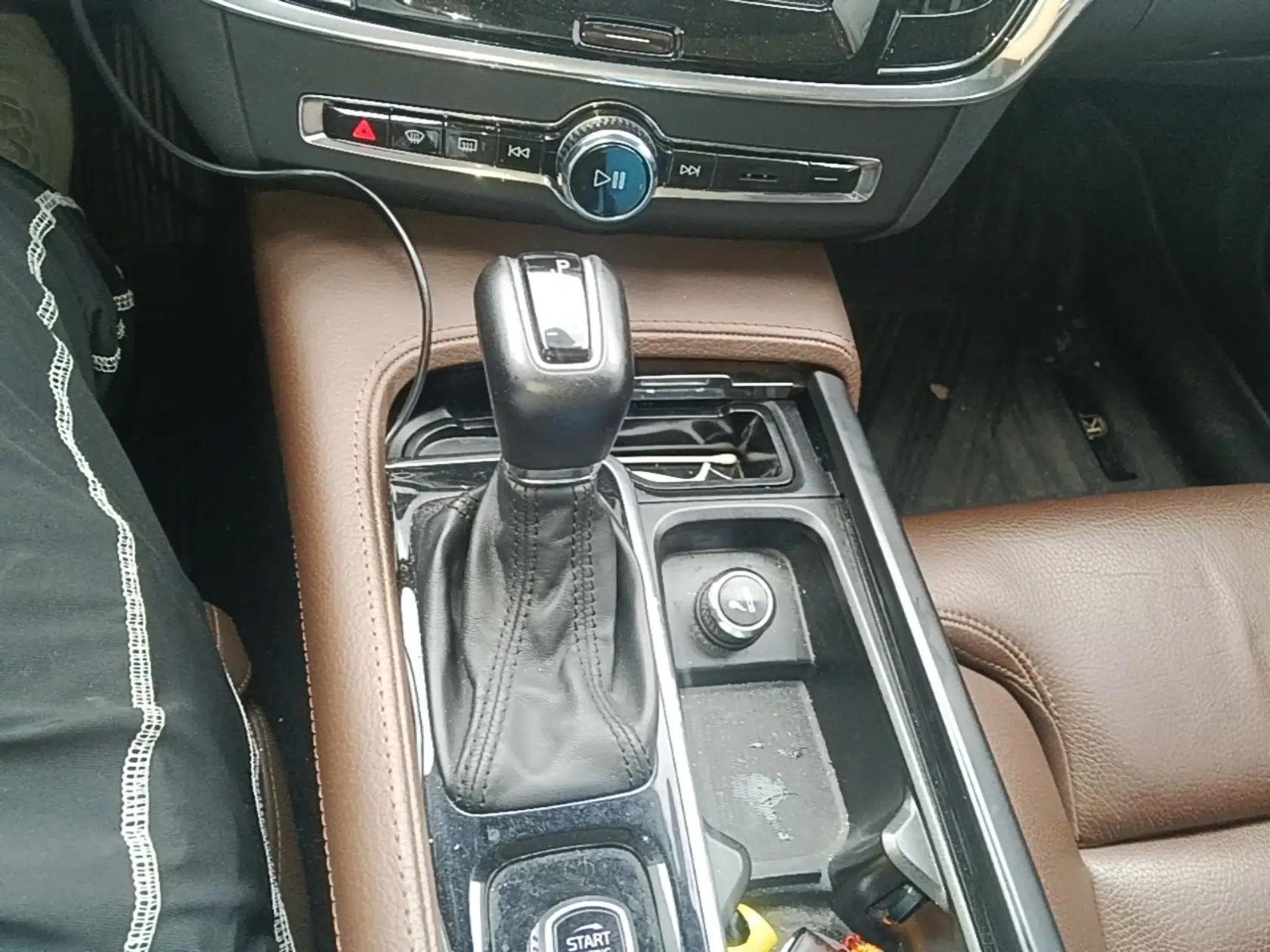 Volvo S90 2020 T5 Zhiyuan Luxury Edition — миниатюра 21