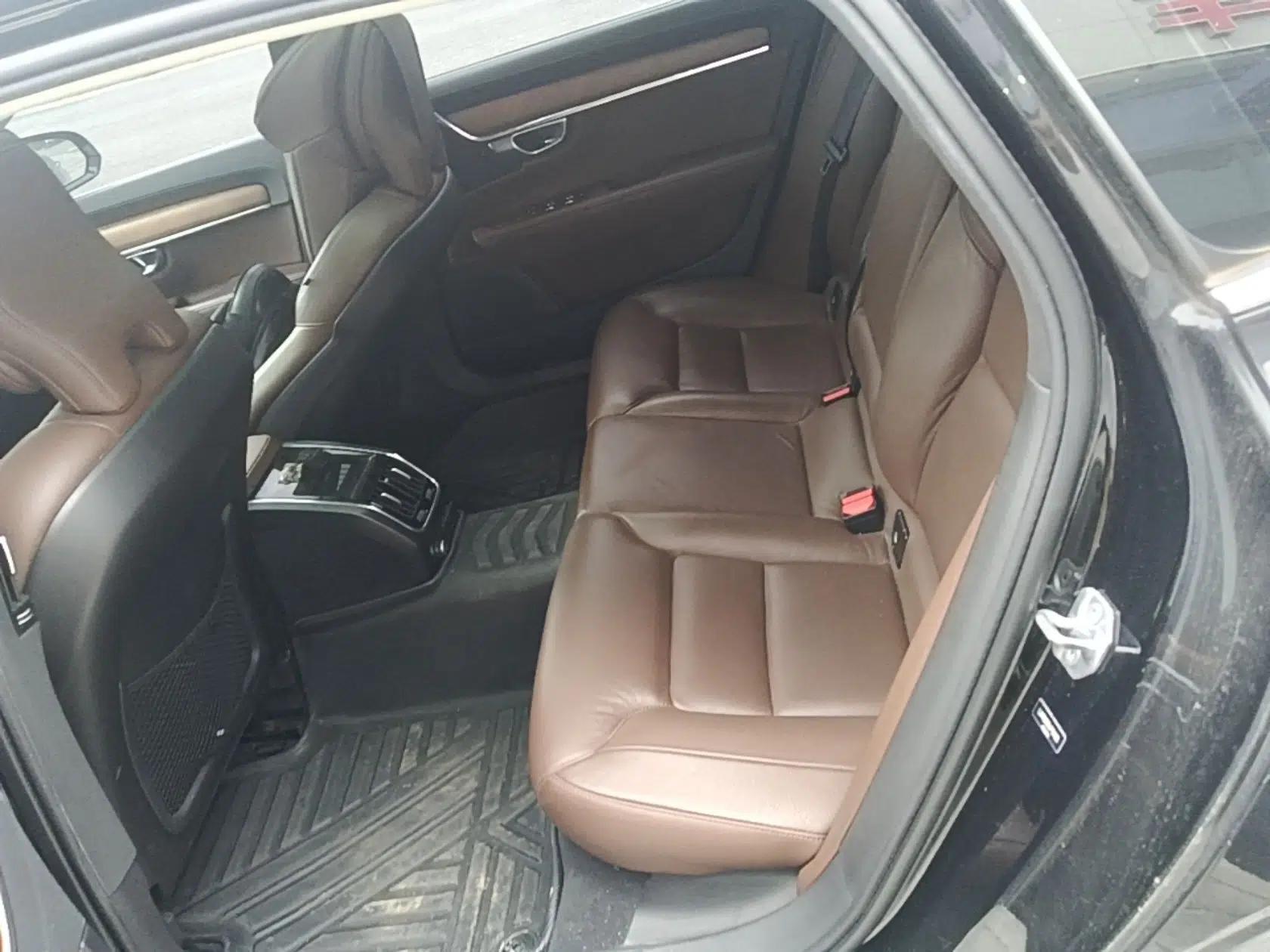 Volvo S90 2020 T5 Zhiyuan Luxury Edition — миниатюра 25
