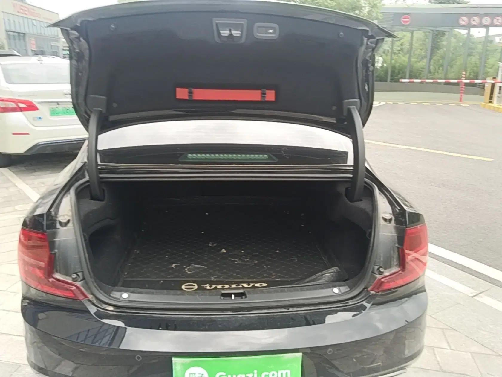 Volvo S90 2020 T5 Zhiyuan Luxury Edition — миниатюра 27