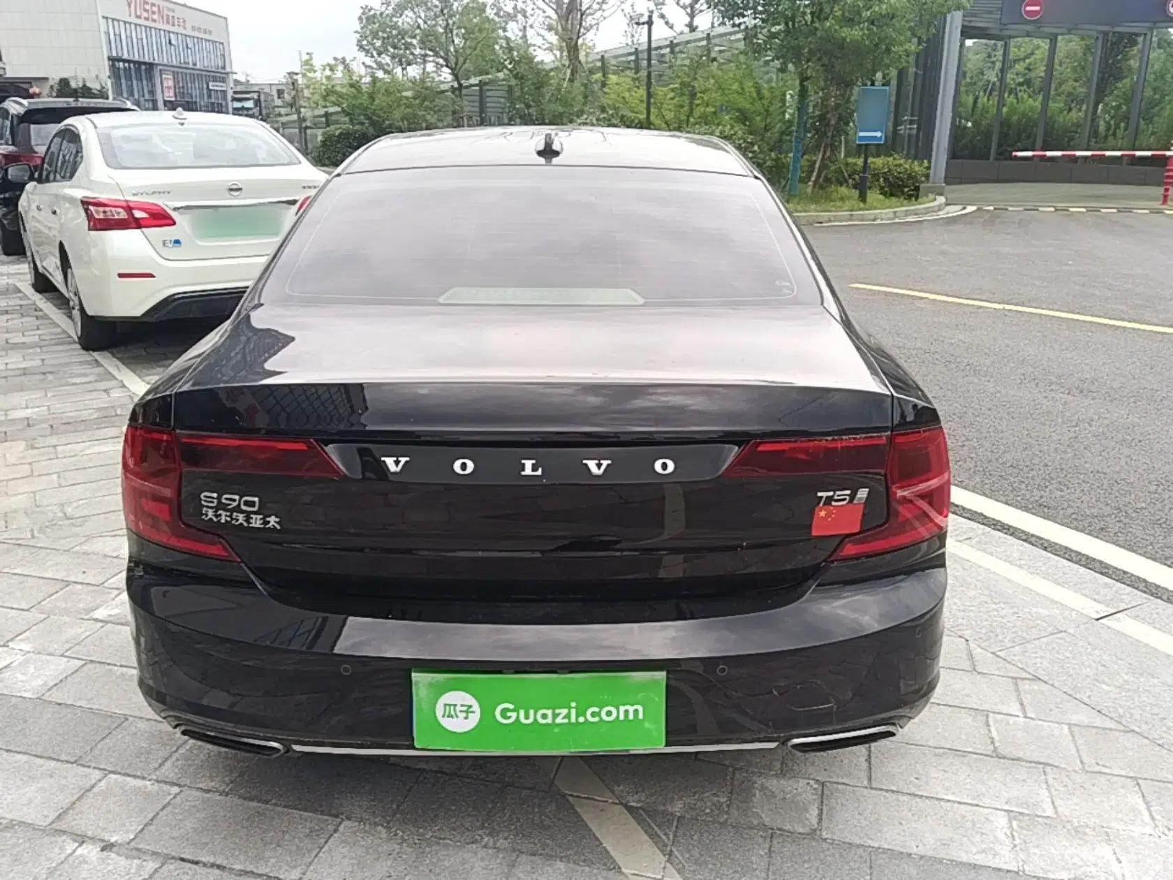 Volvo S90 2020 T5 Zhiyuan Luxury Edition — миниатюра 5