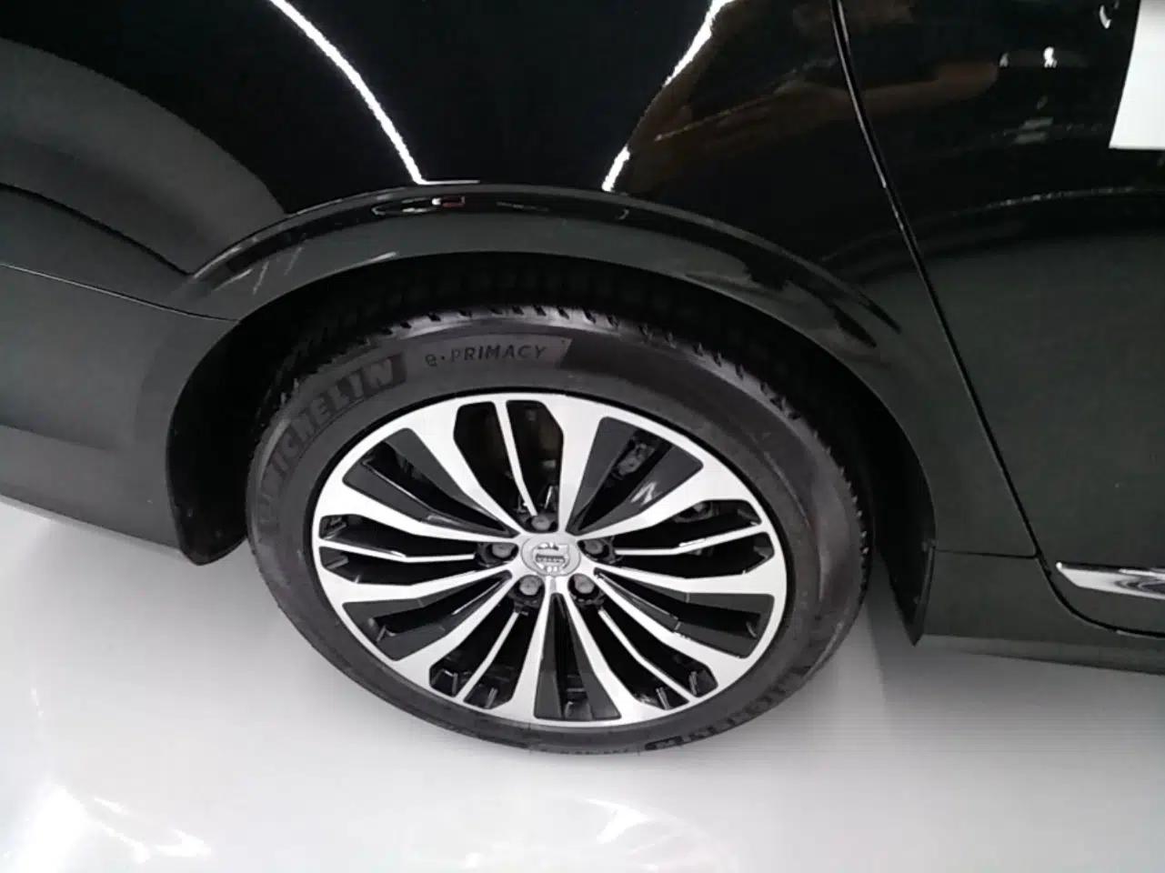 Volvo S90 2025 B5 Zhiyi Luxury Edition — миниатюра 11