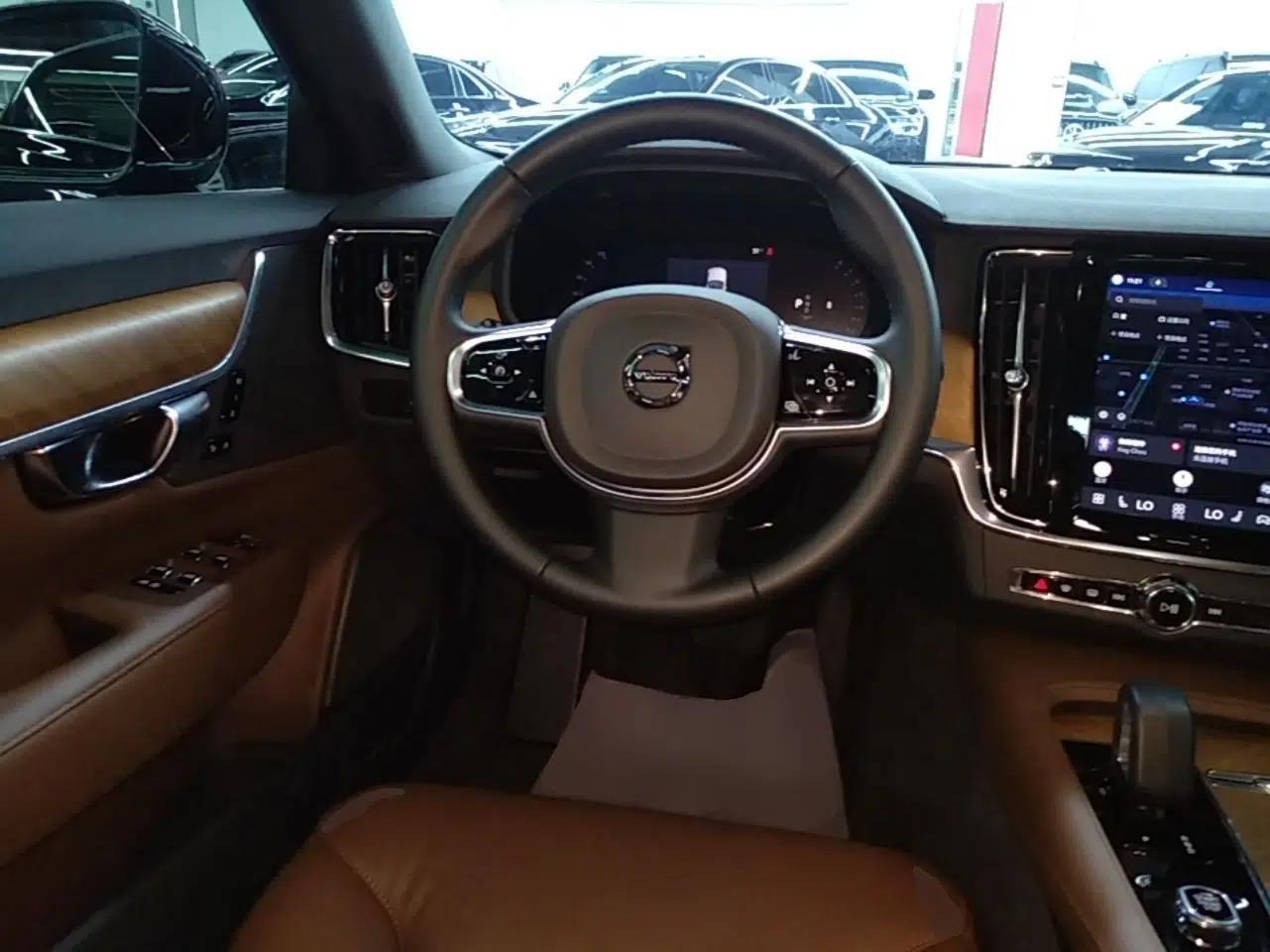 Volvo S90 2025 B5 Zhiyi Luxury Edition — миниатюра 13