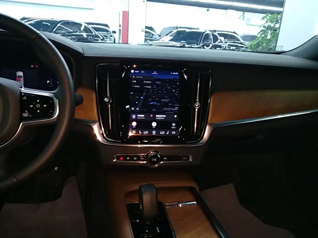Volvo S90 2025 B5 Zhiyi Luxury Edition — миниатюра 15