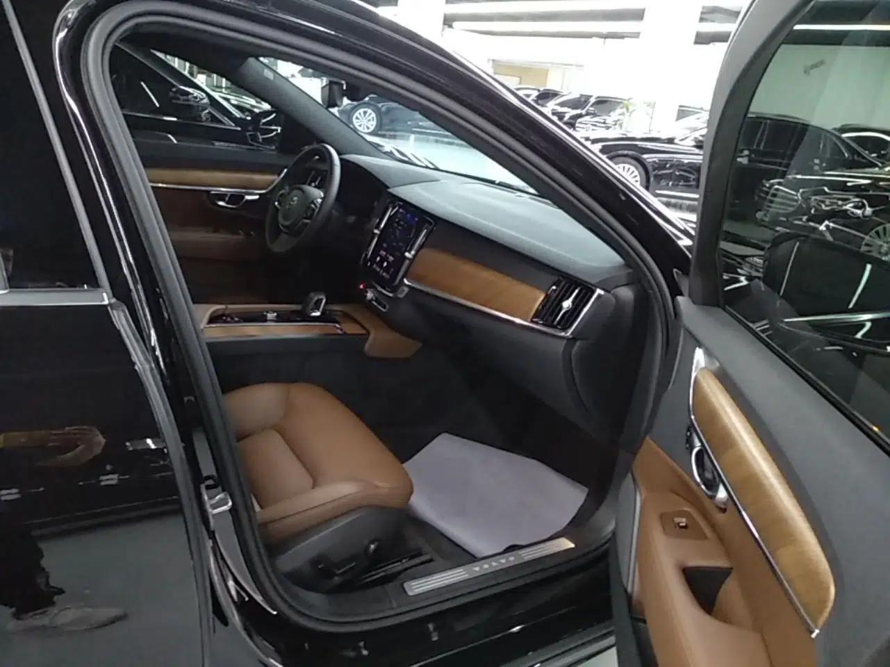 Volvo S90 2025 B5 Zhiyi Luxury Edition — миниатюра 19