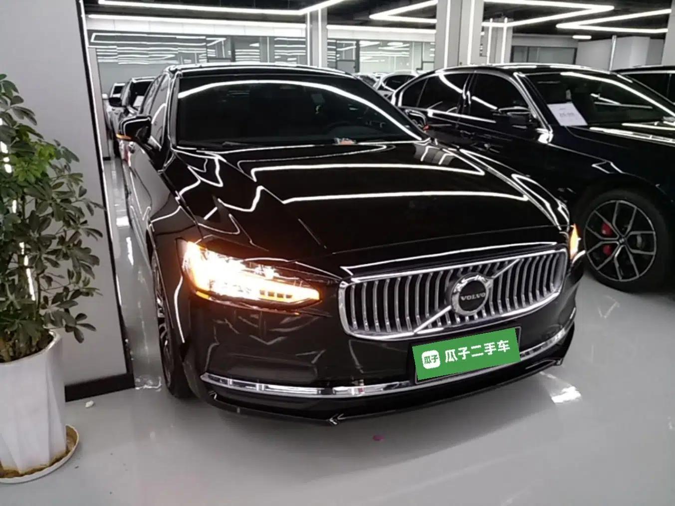 Volvo S90 2025 B5 Zhiyi Luxury Edition — миниатюра 3