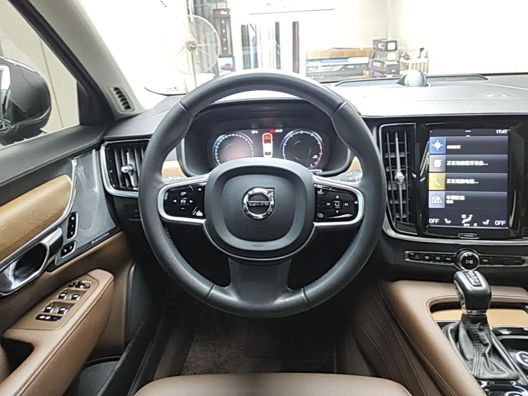 Volvo S90 2019 T5 Zhiya Edition — миниатюра 13