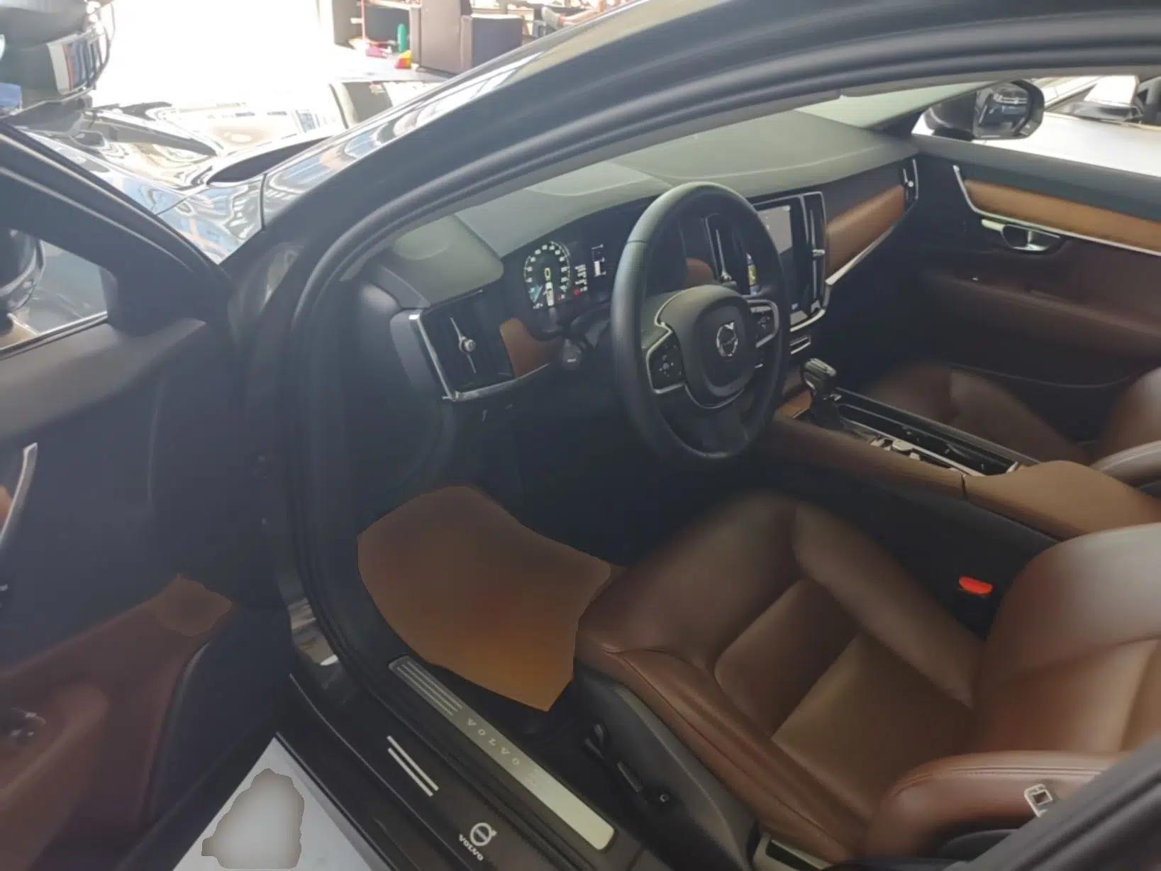 Volvo S90 2019 T5 Zhiyi Edition — миниатюра 23