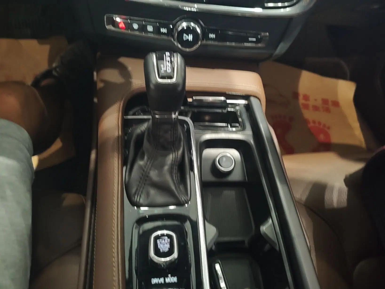 Volvo S90 2019 T5 Zhiyi Edition — миниатюра 16