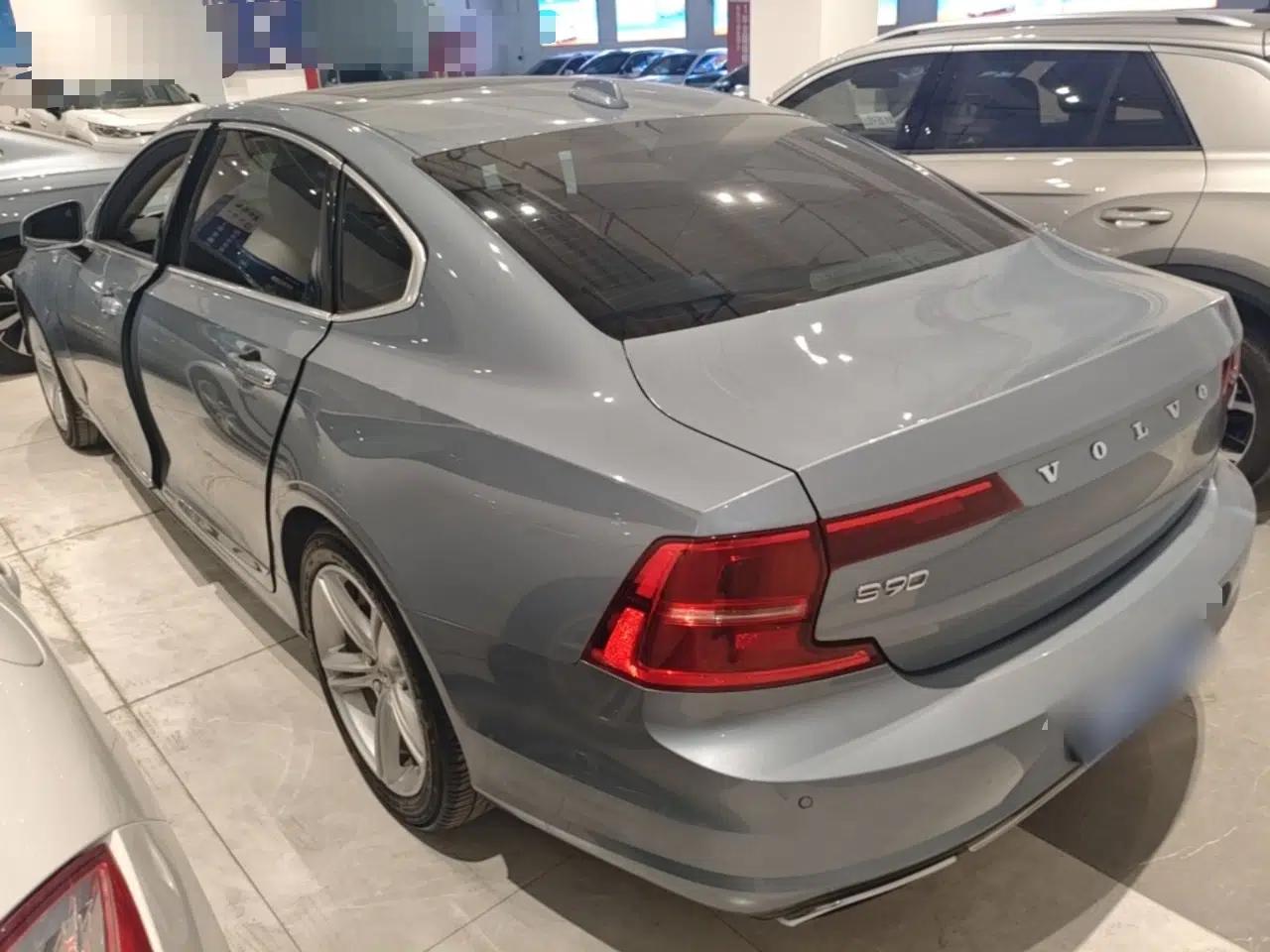 Volvo S90 2019 T5 Zhiyi Edition — миниатюра 4