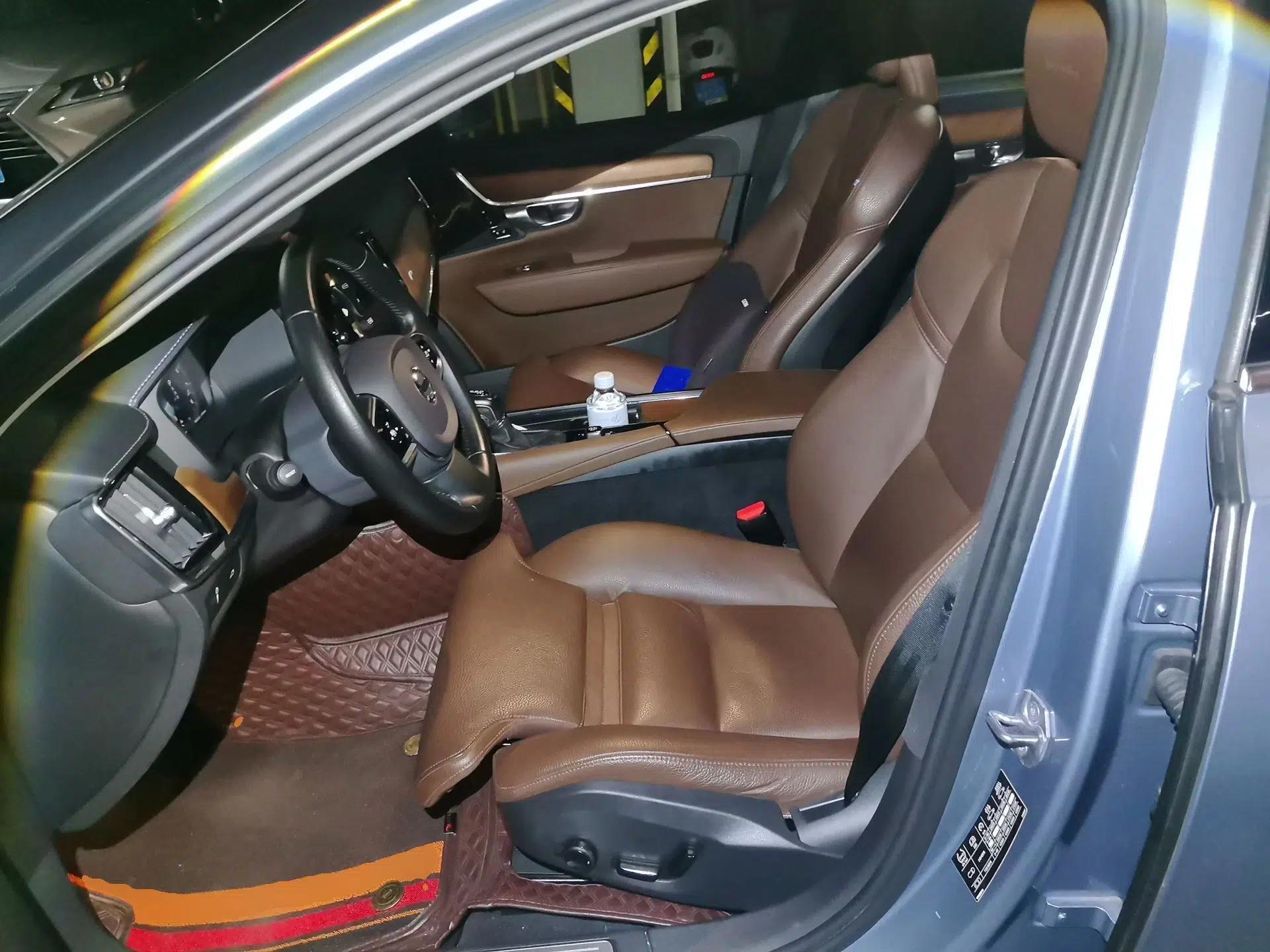 Volvo S90 2020 T5 Zhiyuan Luxury Edition — миниатюра 15