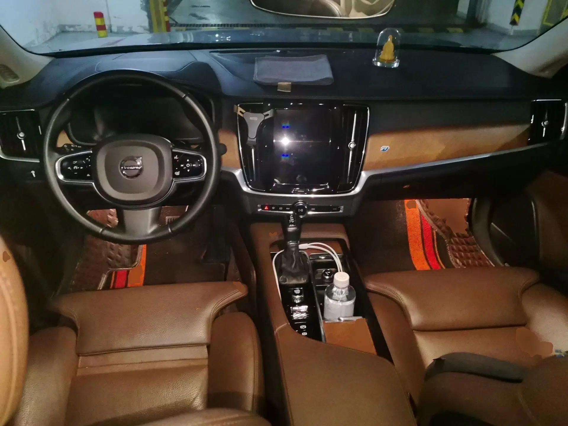 Volvo S90 2020 T5 Zhiyuan Luxury Edition — миниатюра 9