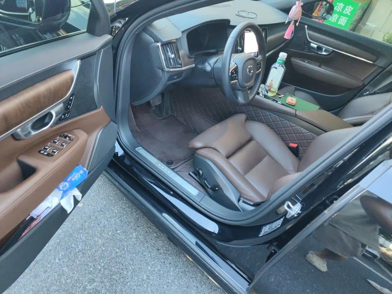 Volvo S90 2023 B5 Zhiyuan Luxury Edition — миниатюра 16