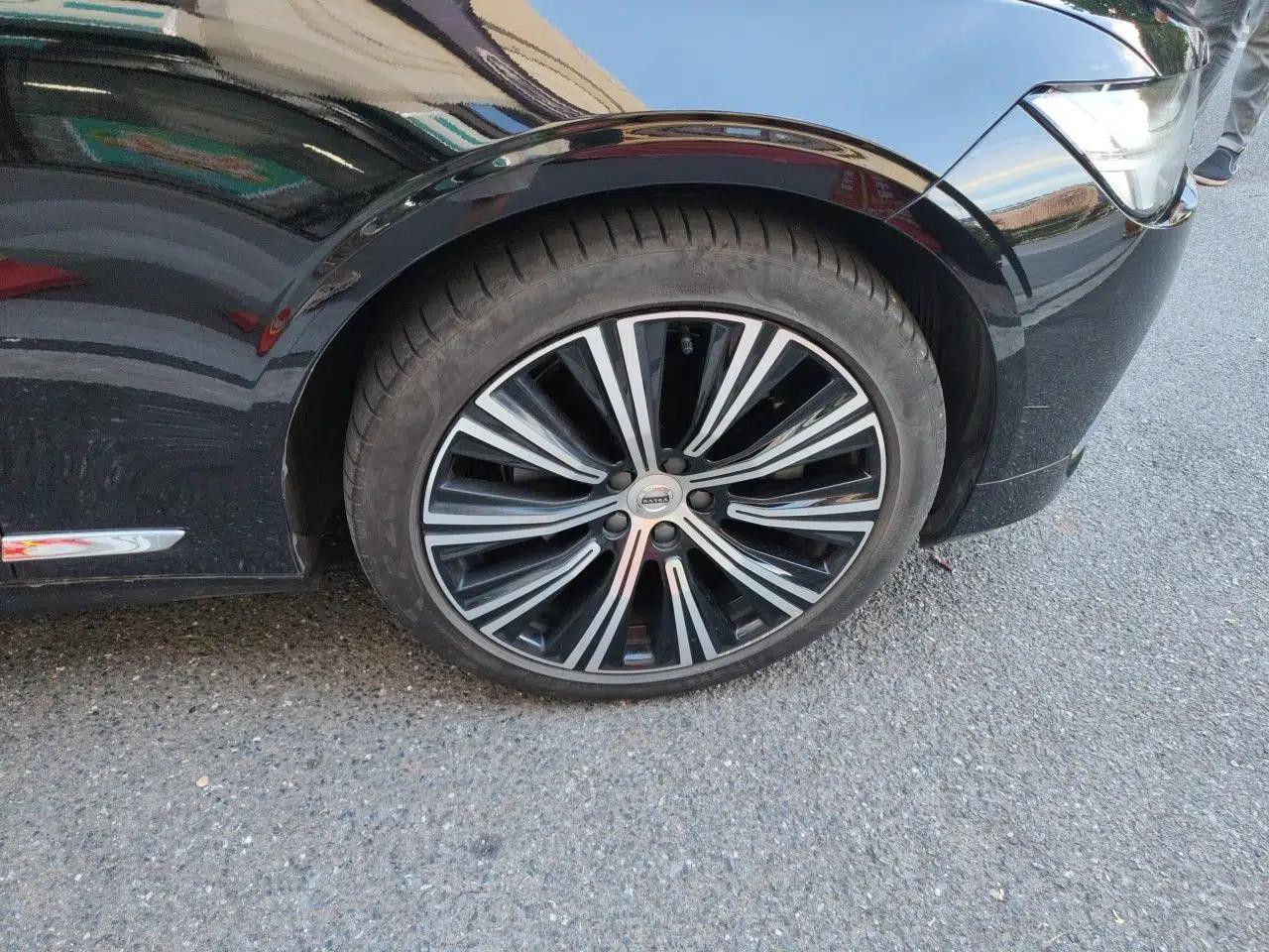 Volvo S90 2023 B5 Zhiyuan Luxury Edition — миниатюра 8