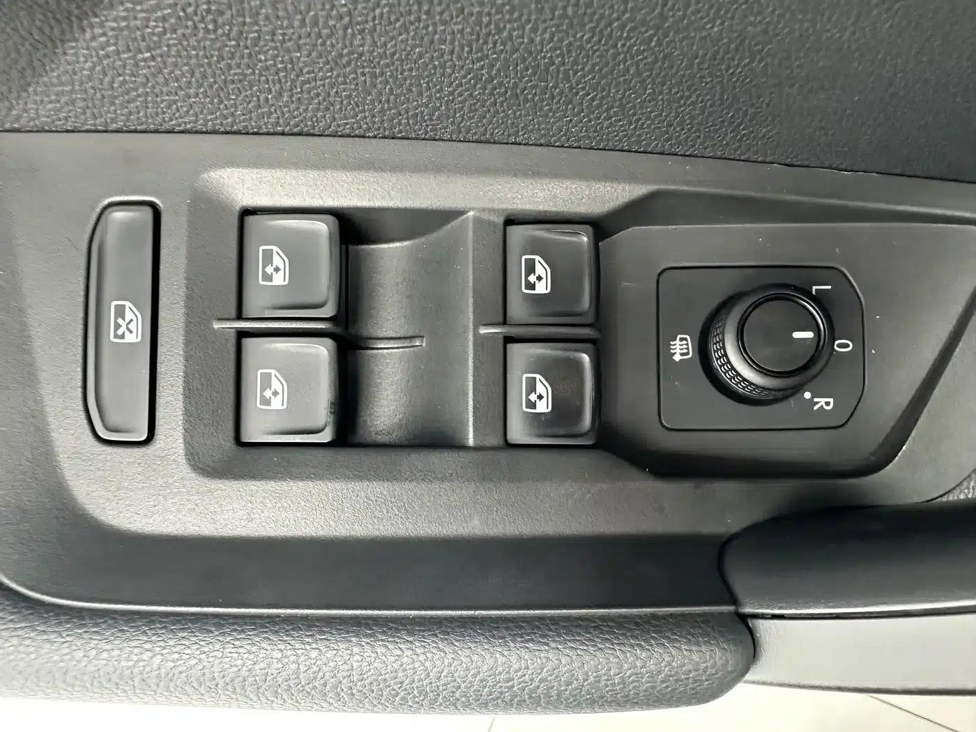 Tharu 2022 280TSI 2WD Luxury Edition — миниатюра 12