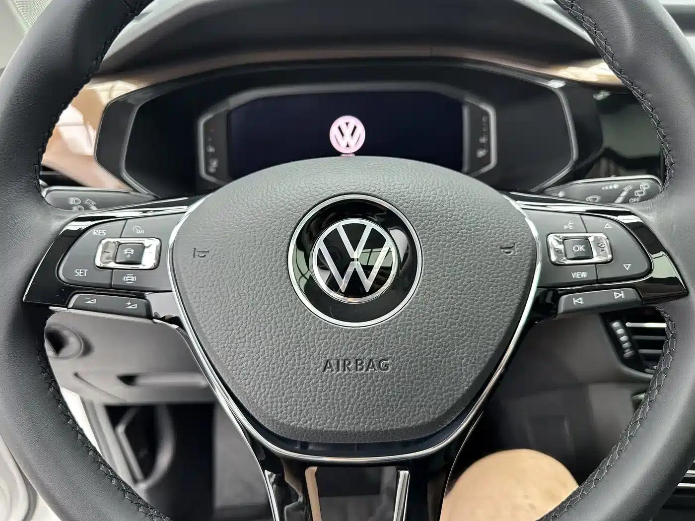 Tharu 2022 280TSI 2WD Luxury Edition — миниатюра 14