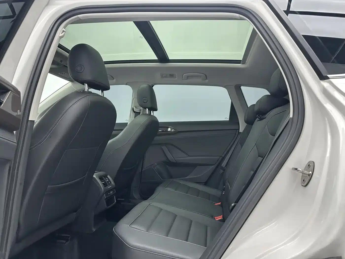 Tharu 2022 280TSI 2WD Luxury Edition — миниатюра 6
