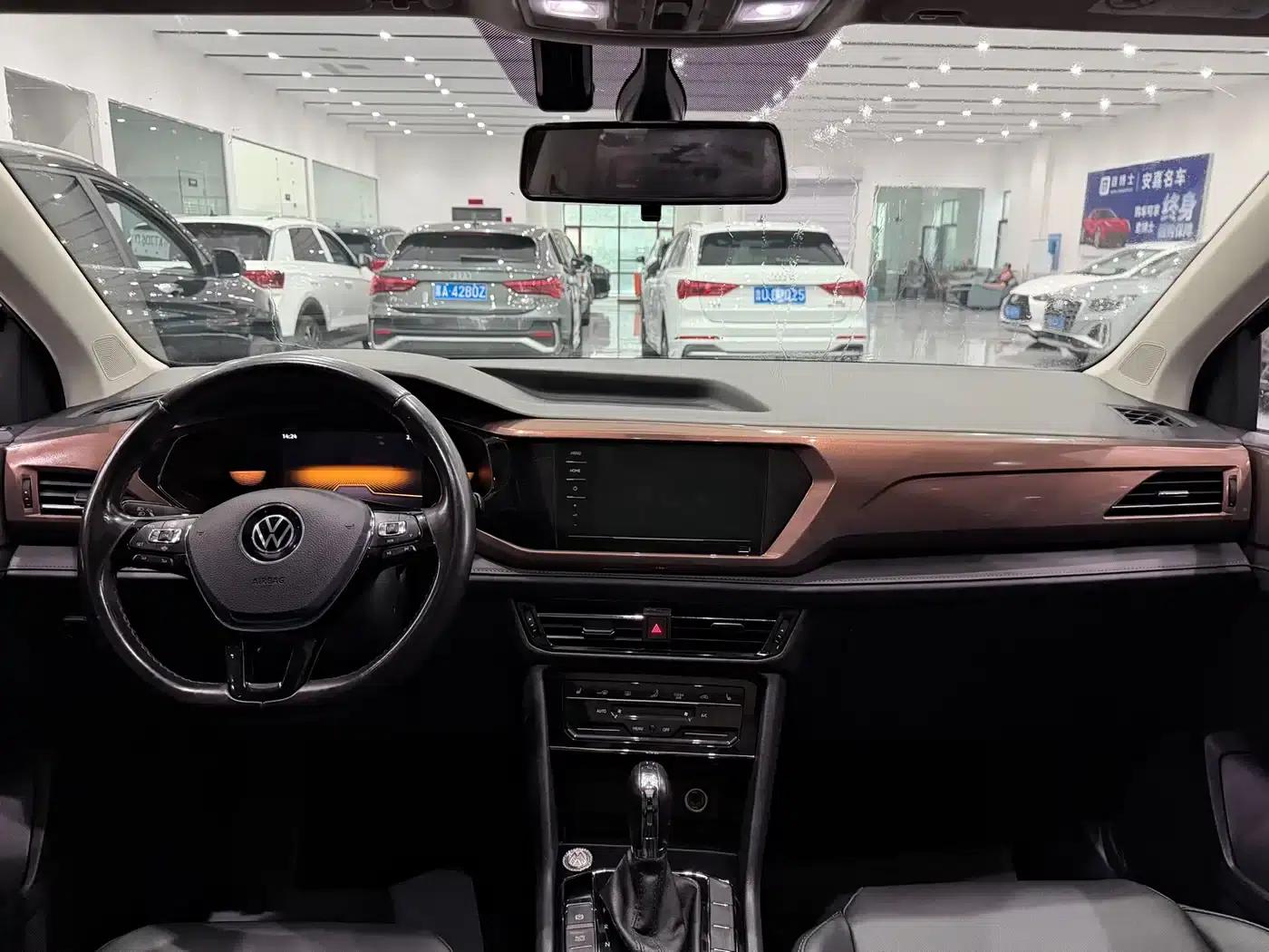 Tharu 2022 280TSI 2WD Luxury Edition — миниатюра 14