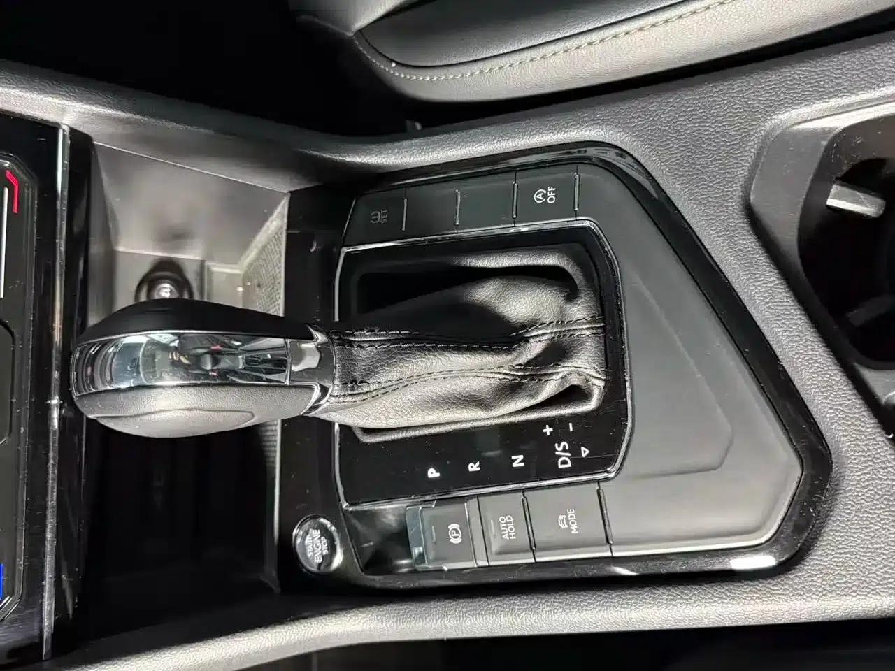 Tharu 2021 280TSI 2WD Luxury Edition PLUS — миниатюра 15