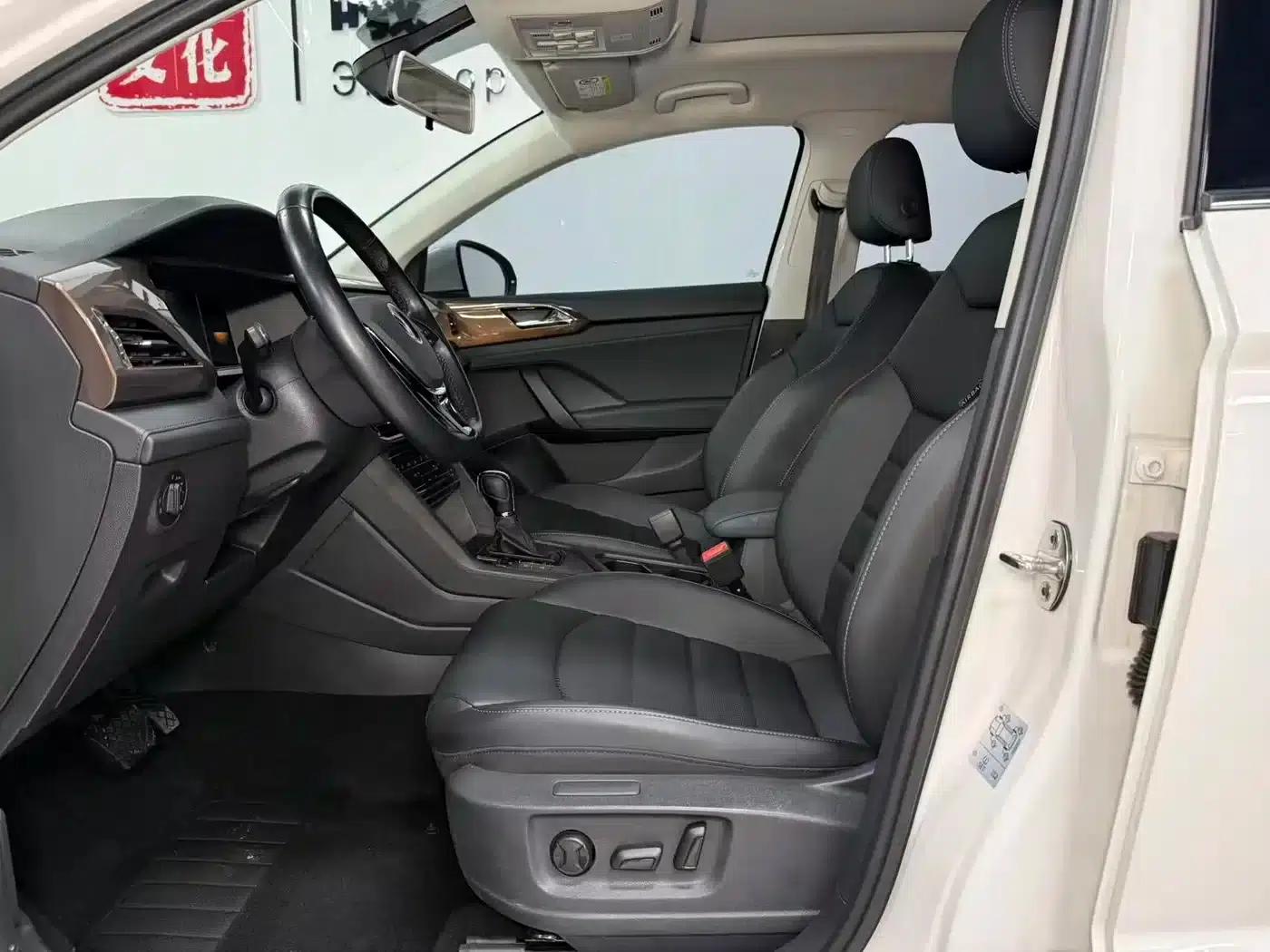 Tharu 2021 280TSI 2WD Luxury Edition PLUS — миниатюра 18