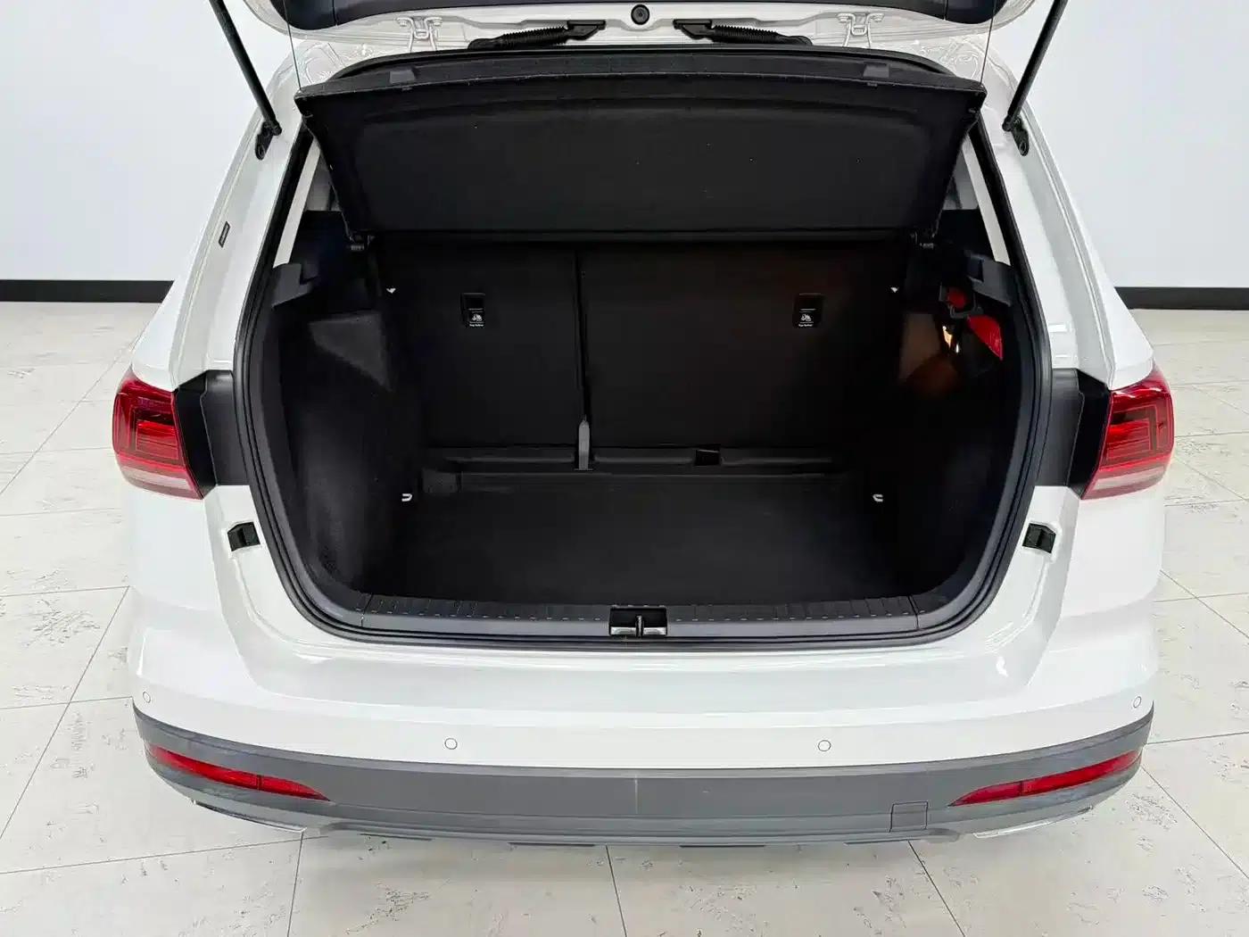 Tharu 2021 280TSI 2WD Luxury Edition PLUS — миниатюра 8