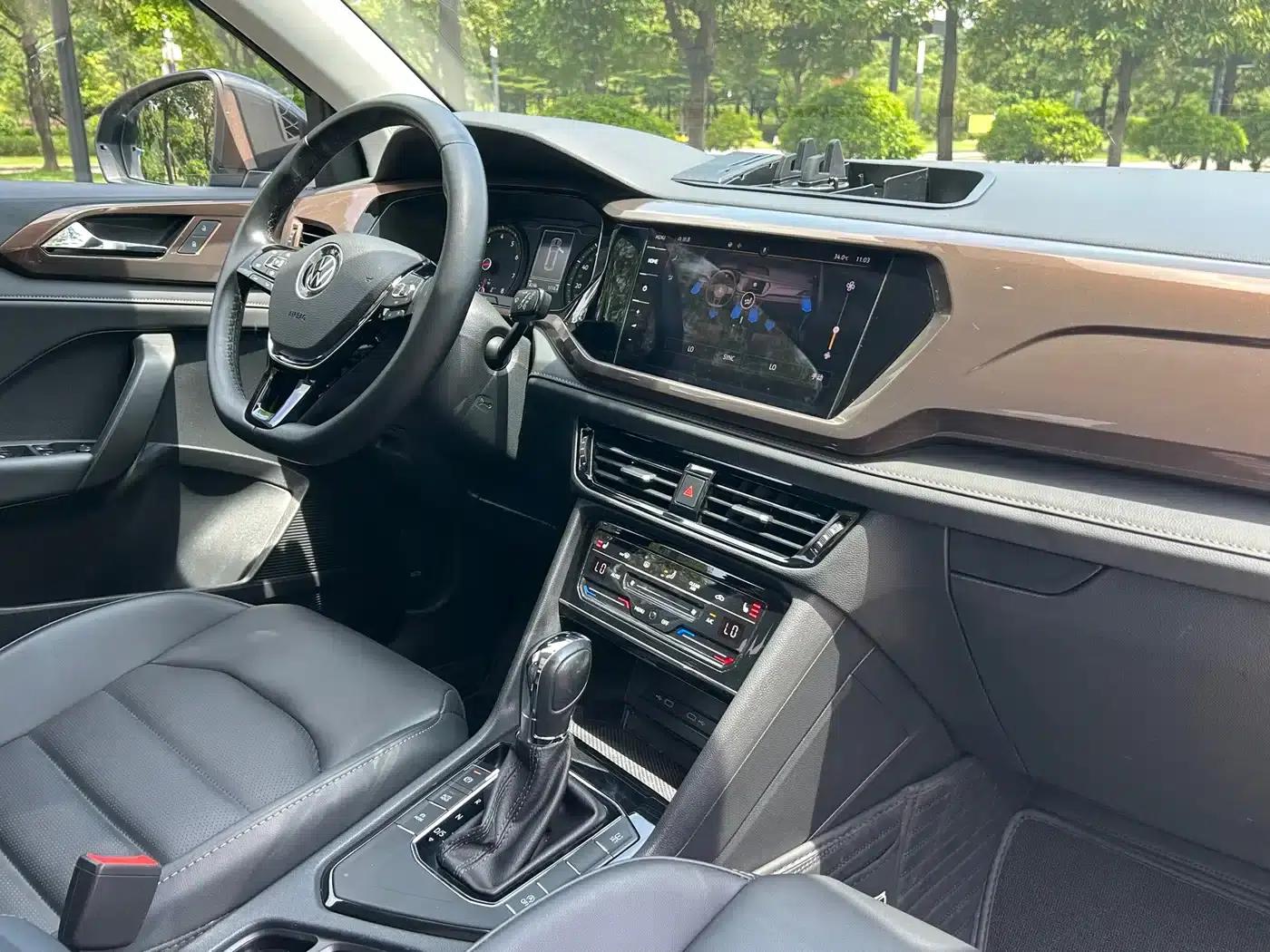 Tharu 2021 280TSI 2WD Luxury Edition PLUS — миниатюра 18