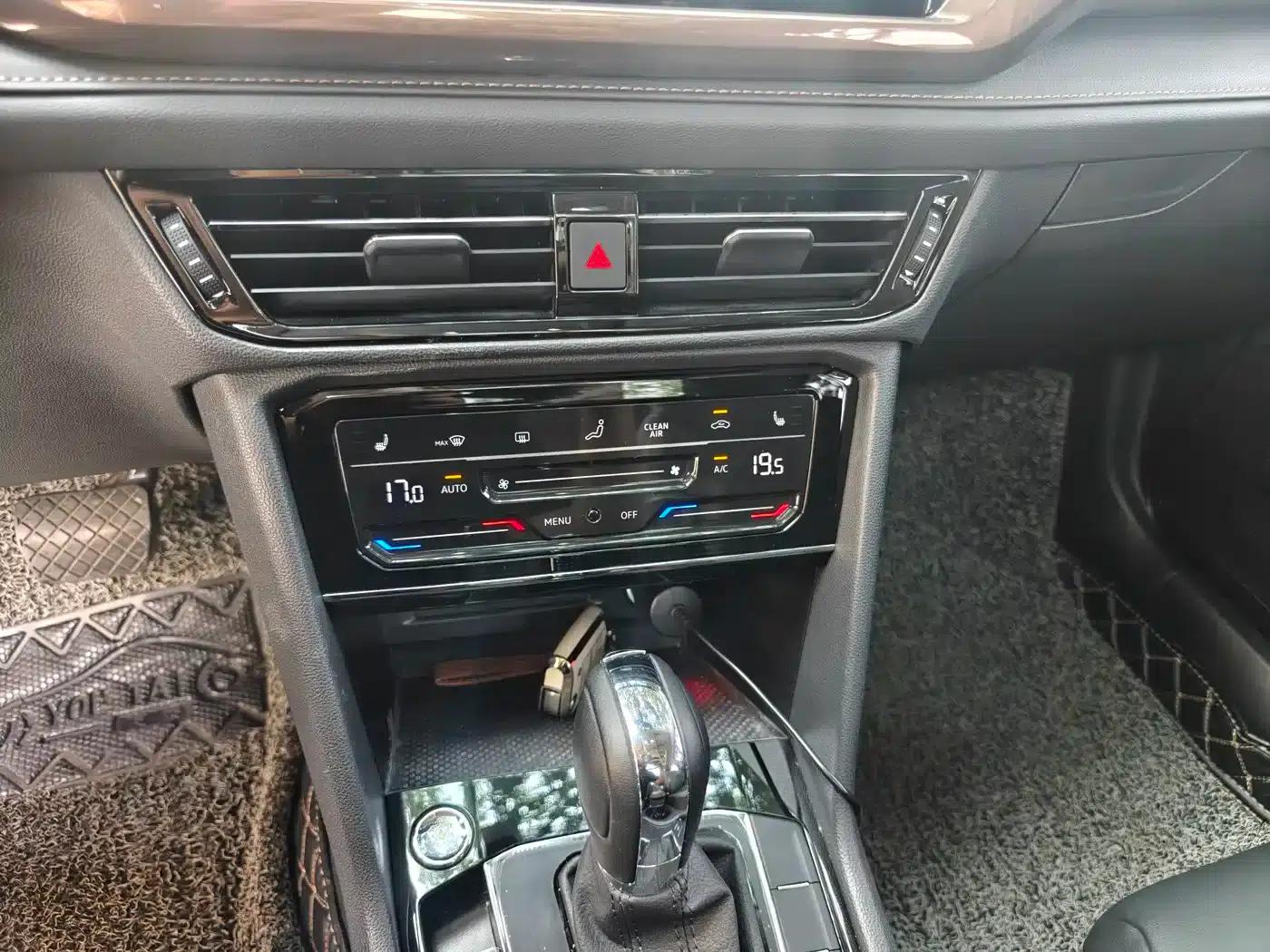 Tharu 2022 280TSI 2WD Luxury Edition — миниатюра 11