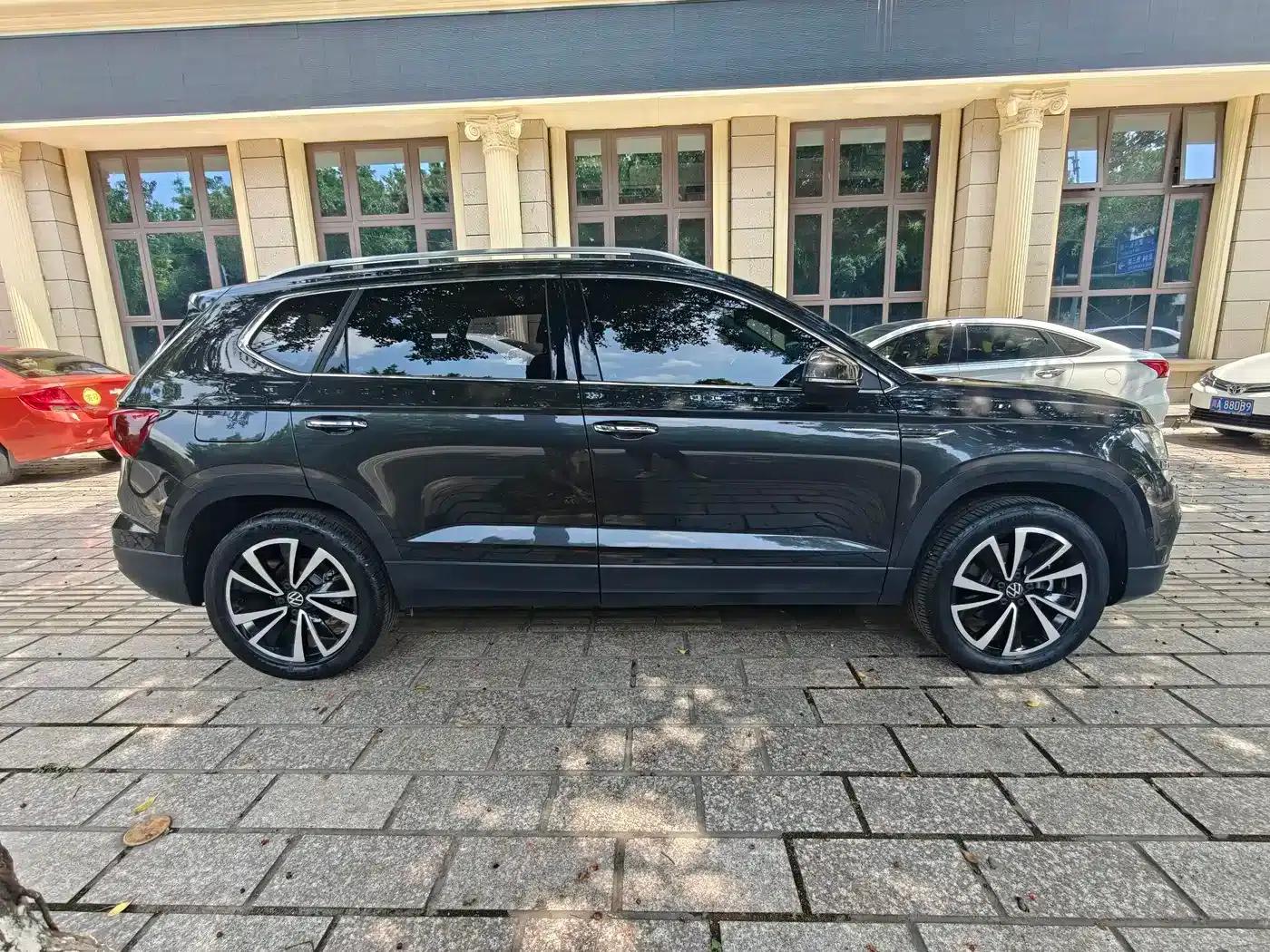 Tharu 2022 280TSI 2WD Luxury Edition — миниатюра 4