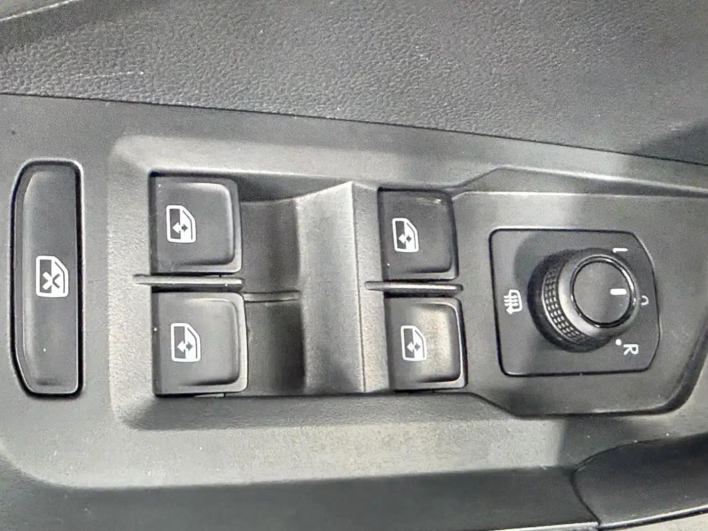 Tharu 2022 280TSI 2WD Luxury Edition — миниатюра 16