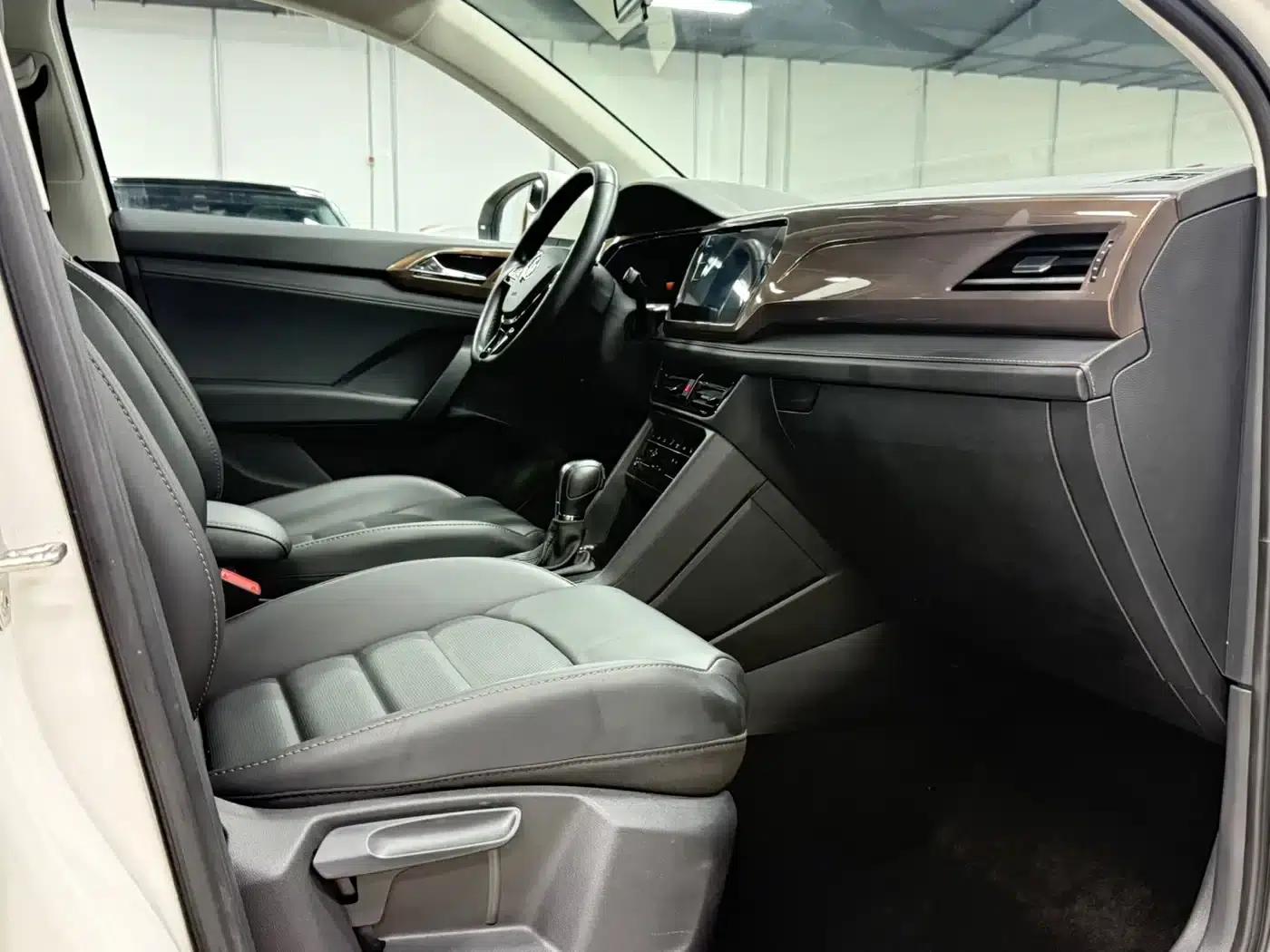 Tharu 2022 280TSI 2WD Luxury Edition — миниатюра 19