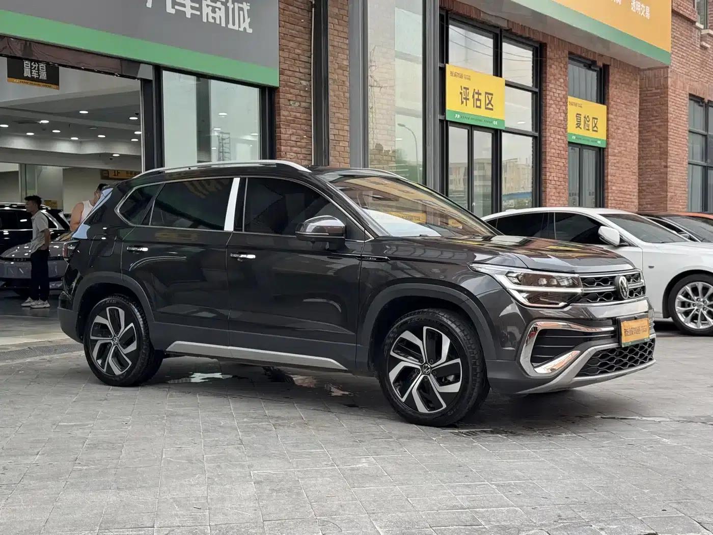 Tharu 2024 300TSI 2WD Full Moon Edition — миниатюра 3