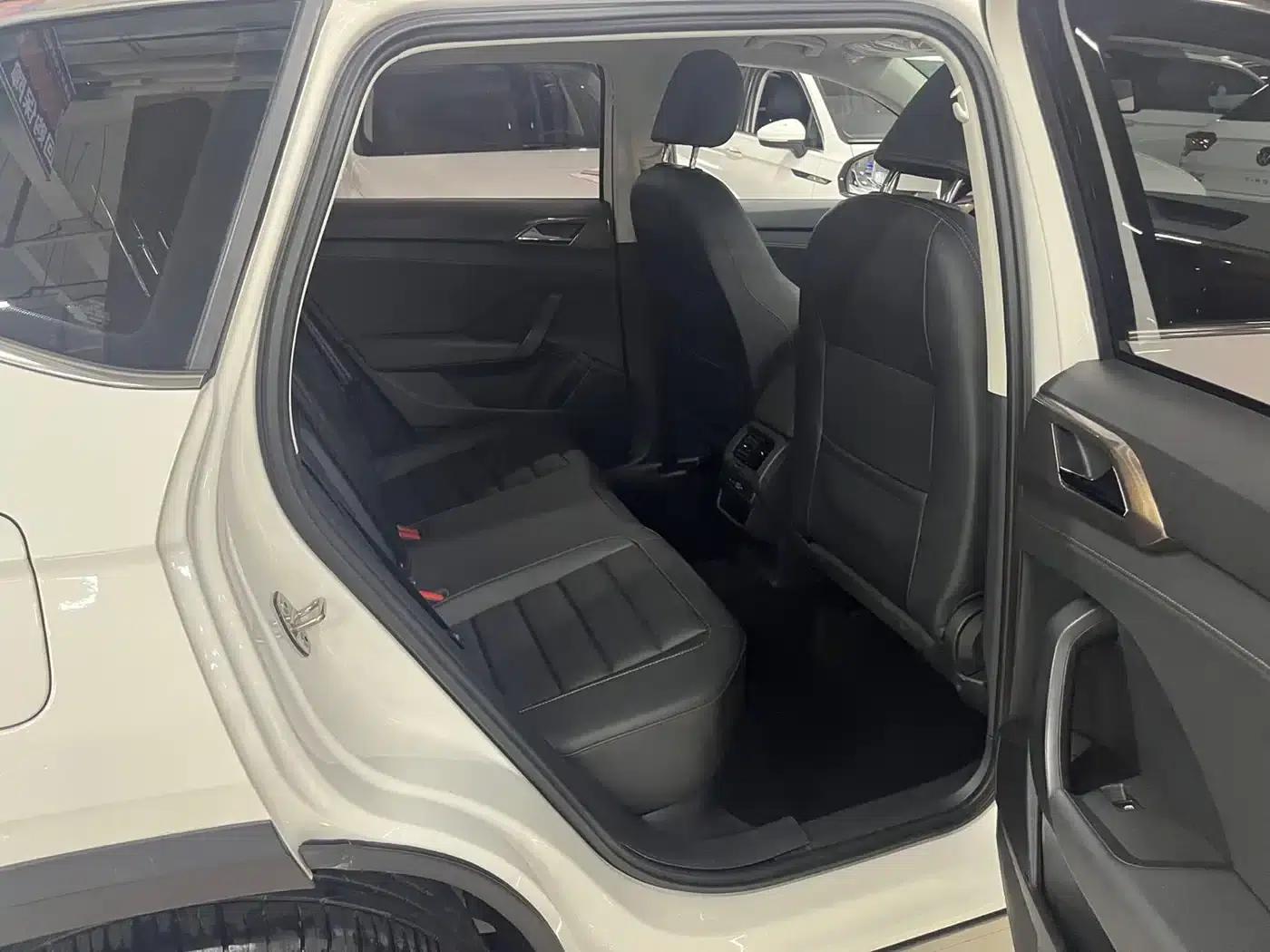 Tharu 2022 280TSI 2WD Luxury Edition — миниатюра 12