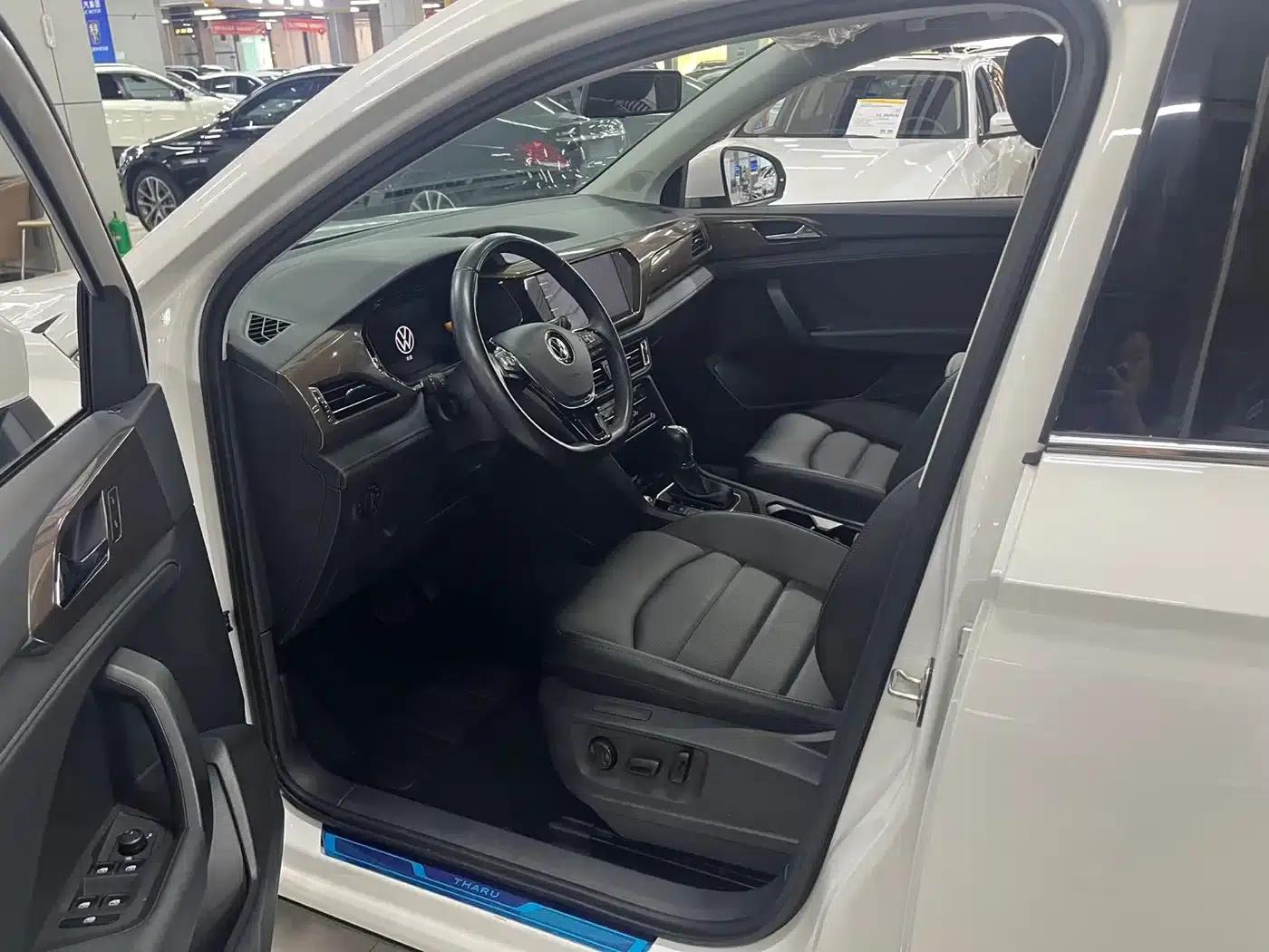 Tharu 2022 280TSI 2WD Luxury Edition — миниатюра 6