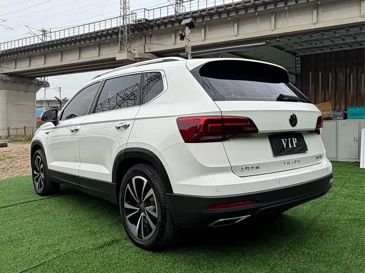 Tharu 2022 280TSI 2WD Luxury Edition — миниатюра 4