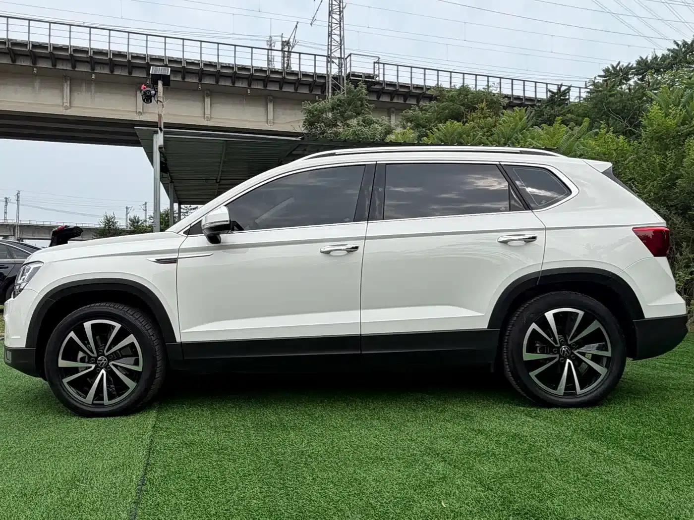 Tharu 2022 280TSI 2WD Luxury Edition — миниатюра 7