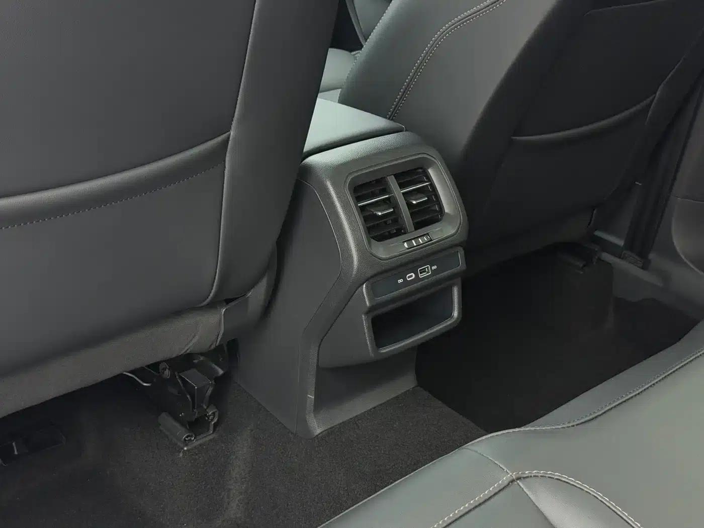 Tharu 2021 280TSI 2WD Luxury Edition — миниатюра 11