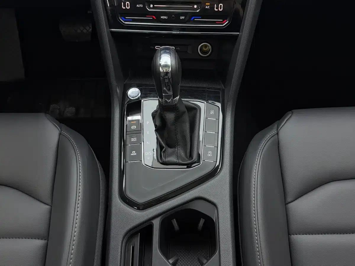 Tharu 2021 280TSI 2WD Luxury Edition — миниатюра 13