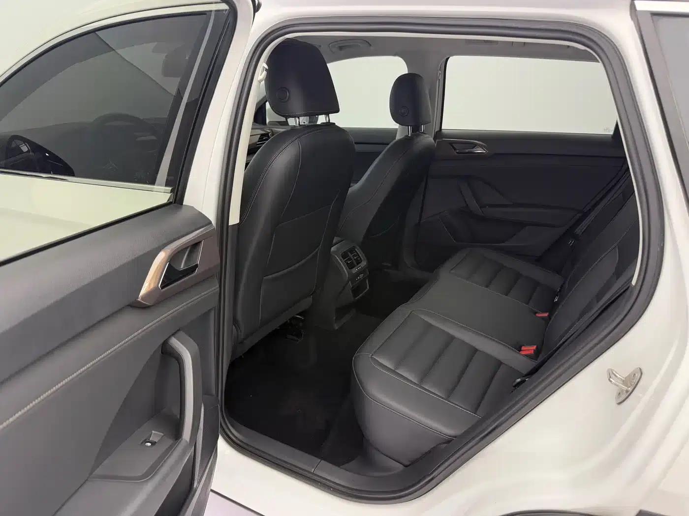 Tharu 2021 280TSI 2WD Luxury Edition — миниатюра 15