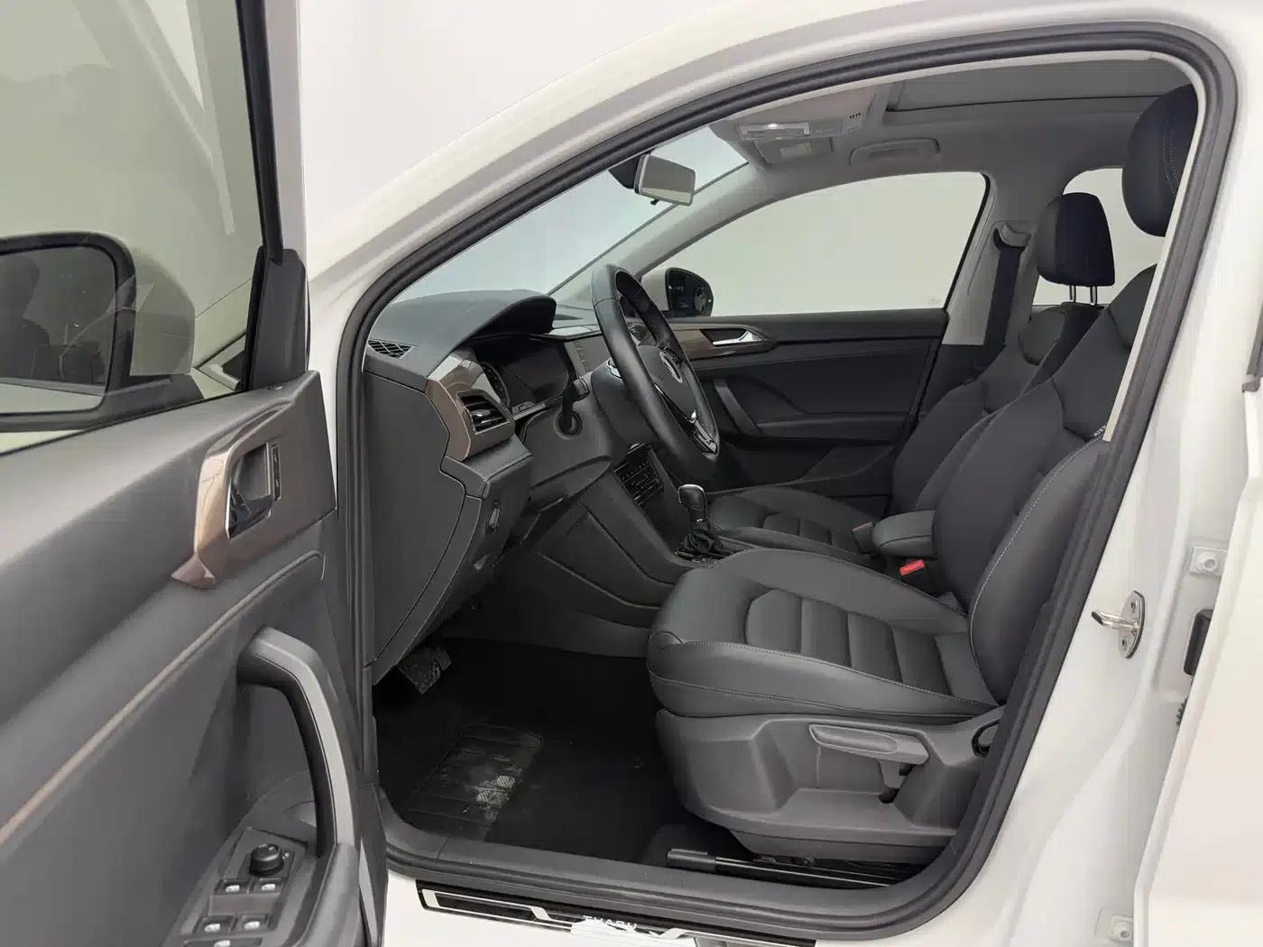 Tharu 2021 280TSI 2WD Luxury Edition — миниатюра 20